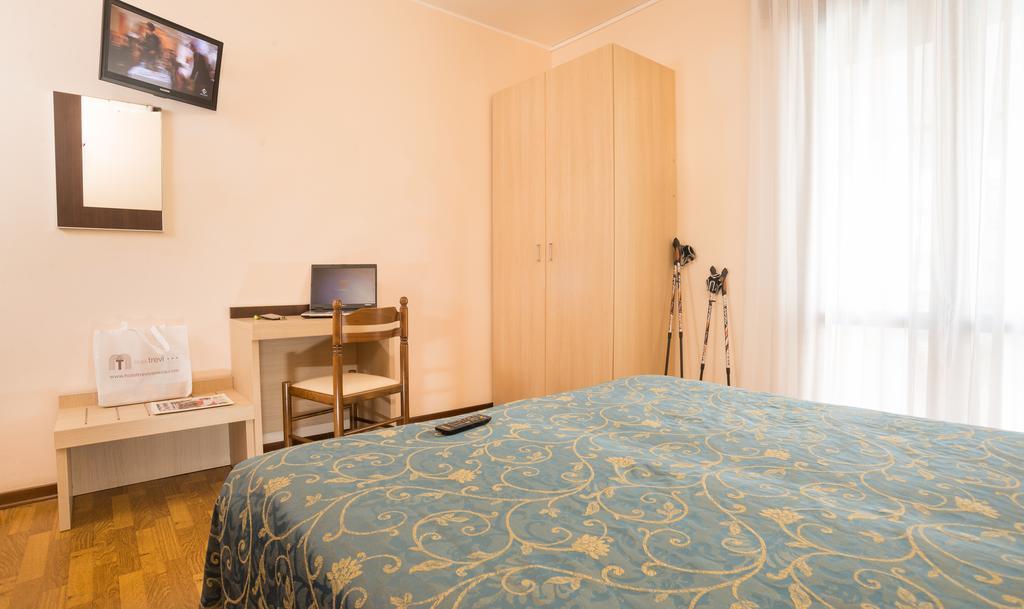 Hotel Trevi Lido di Jesolo Cameră foto