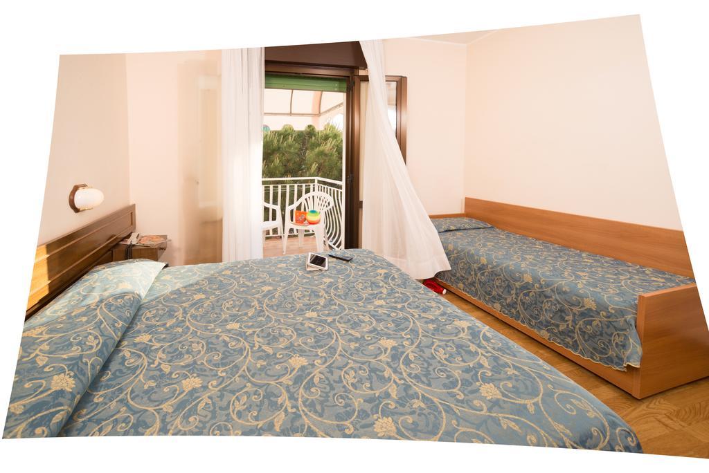 Hotel Trevi Lido di Jesolo Cameră foto